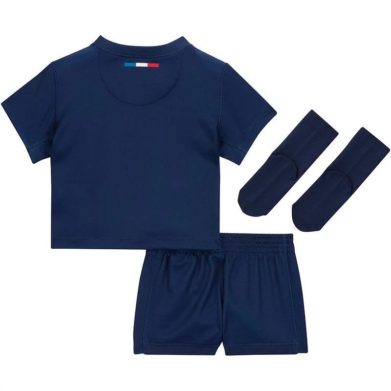 Infant Nike Paris Saint-Germain Replica Stadium Kit Set