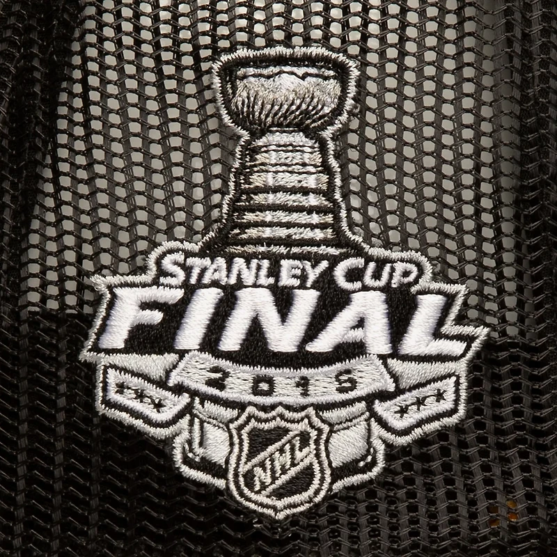 Mitchell  Ness Chicago hawks SOUL Collection Golden Stanley Cup Champions Trucker Adjustable Hat