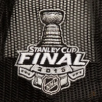 Mitchell  Ness Chicago hawks SOUL Collection Golden Stanley Cup Champions Trucker Adjustable Hat