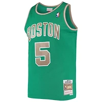 Mitchell  Ness Kevin Garnett Kelly Boston Celtics 2001/02 Hardwood Classics Swingman Jersey