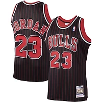 Mitchell  Ness Michael Jordan Chicago Bulls 1995/96 Hardwood Classics Authentic Jersey
