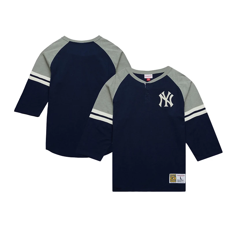 Mitchell  Ness New York Yankees Cooperstown Collection Legendary Raglan Slub Henley 3 4-Sleeve T-Shirt