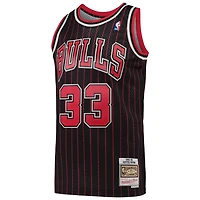 Mitchell  Ness Scottie Pippen Chicago Bulls Hardwood Classics Swingman Jersey