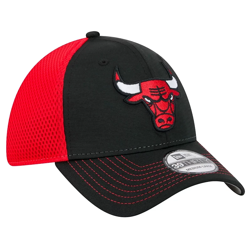 New Era Chicago Bulls Active Tech Neo Flex 39THIRTY Flex Hat