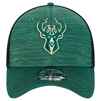 New Era Hunter Milwaukee Bucks Active Tech Neo Flex 39THIRTY Flex Hat