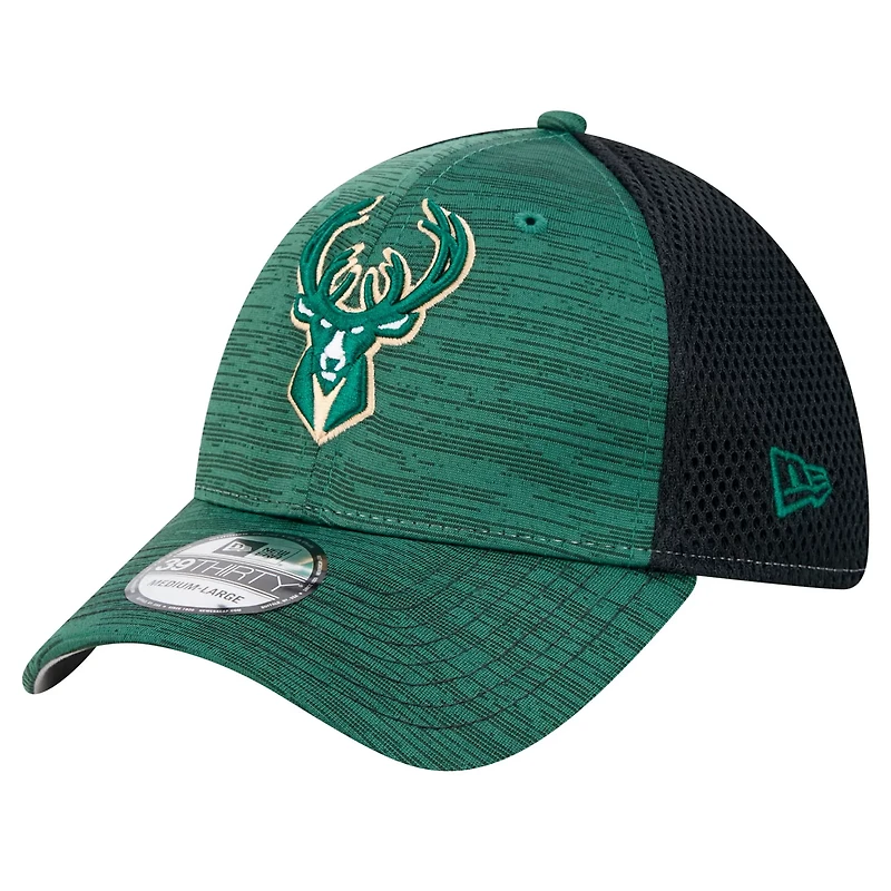 New Era Hunter Milwaukee Bucks Active Tech Neo Flex 39THIRTY Flex Hat