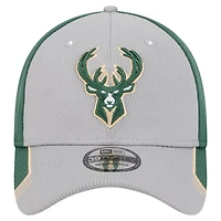 New Era Hunter Milwaukee Bucks Active Trim 39THIRTY Flex Hat