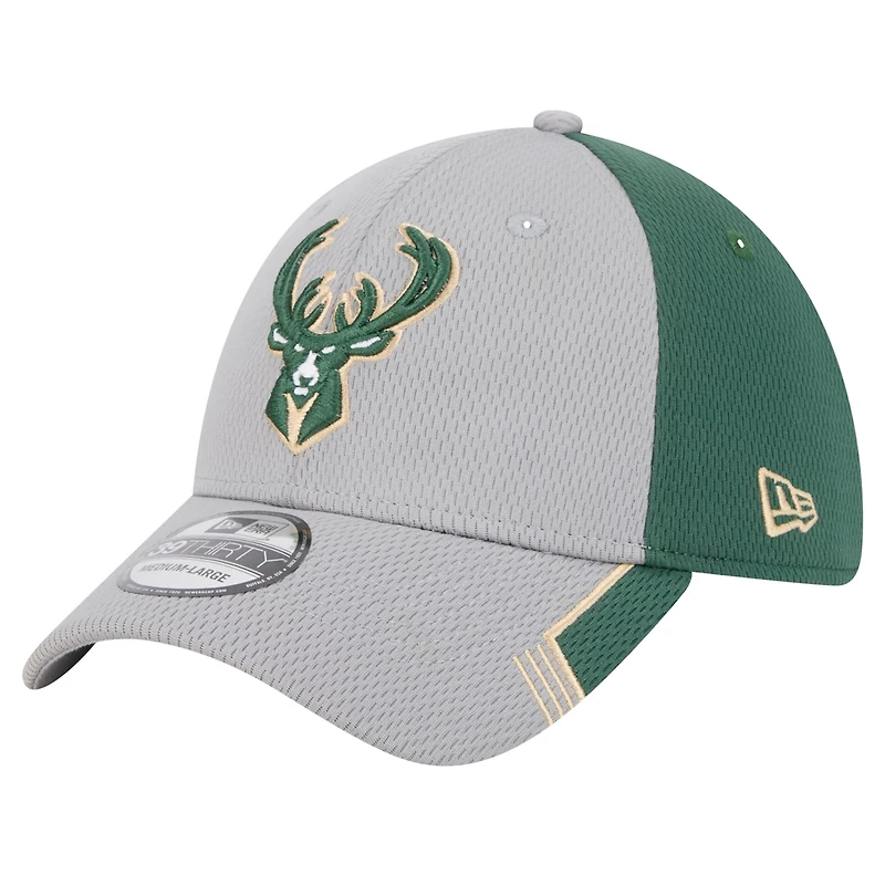 New Era Hunter Milwaukee Bucks Active Trim 39THIRTY Flex Hat
