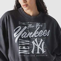 New Era York Yankees Boxy Mineral Wash Dolmen Sleeve Cropped Sweatshirt