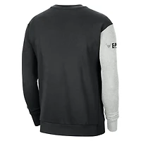 Nike /Heather Gray Chicago Bulls Courtside Versus Force  Flight Pullover Sweatshirt