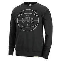 Nike Chicago Bulls 2023/24 Authentic Standard Issue Travel Performance Pullover Sweatshirt