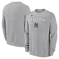 Nike New York Yankees Pullover Sweatshirt