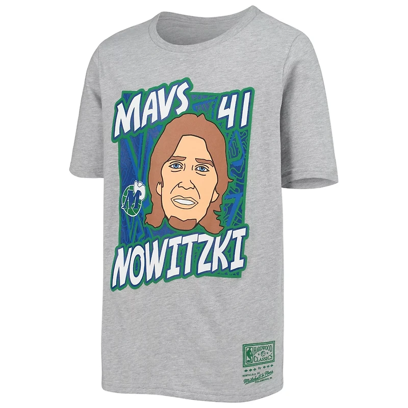 Youth Mitchell  Ness Dirk Nowitzki Heathered Gray Dallas Mavericks Hardwood Classics King of the Court Player T-Shirt