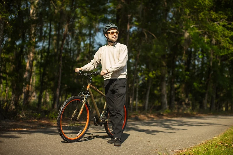 Ozone 500 Adults’ Descender 26 15-Speed Mountain Bike