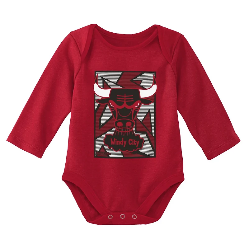 Mitchell  Ness Red Chicago Bulls Hardwood Classics Bodysuits  Cuffed Knit Hat Set