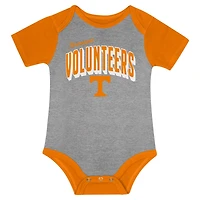 Newborn  Tennessee Volunteers Dynamic Duo Bodysuit Bib Cuffed Knit Hat Set