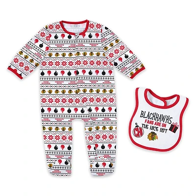 Newborn WEAR by Erin Andrews Chicago Blackhawks Allover Print Full-Zip Sleeper  Bib Christmas Set