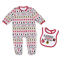 Newborn WEAR by Erin Andrews Chicago Blackhawks Allover Print Full-Zip Sleeper  Bib Christmas Set