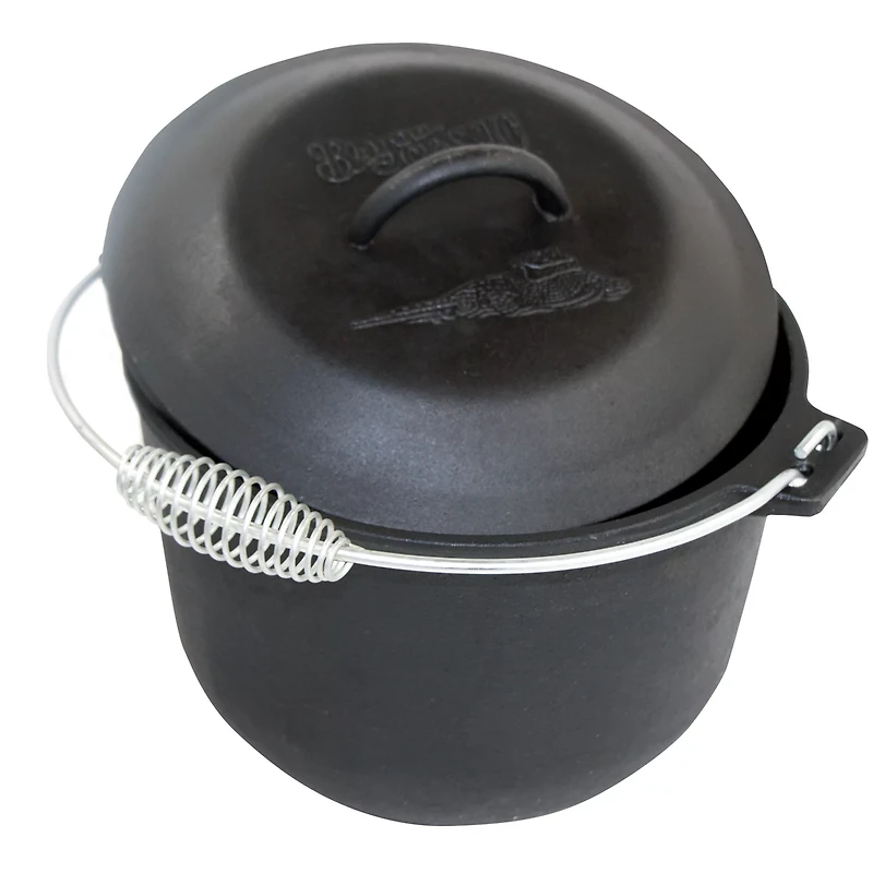 Bayou Classic 6 qt Cast Iron Soup Pot