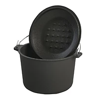 Bayou Classic 6 qt Cast Iron Soup Pot