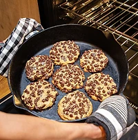 Bayou Classic 16-in Cast Iron Skillet