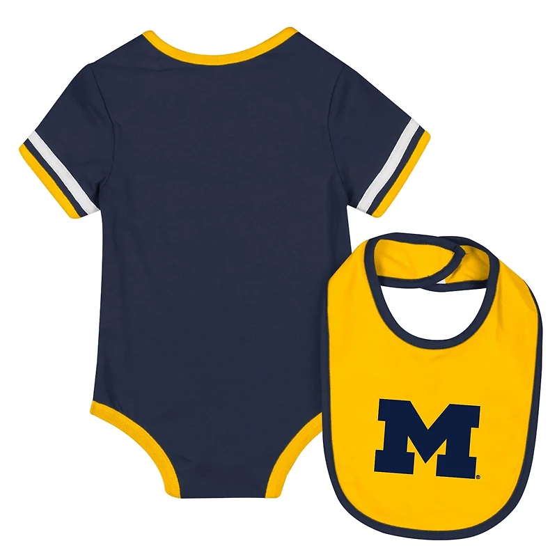 Newborn  Infant Colosseum Michigan Wolverines Bodysuit  Bib Set