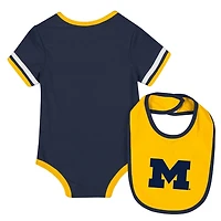 Newborn  Infant Colosseum Michigan Wolverines Bodysuit  Bib Set