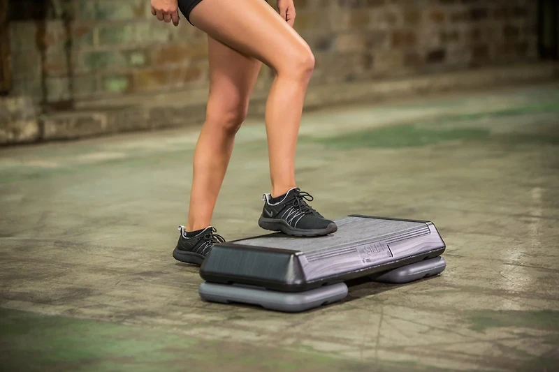 The Step Circuit Size Platform - 2 Freestyle Risers