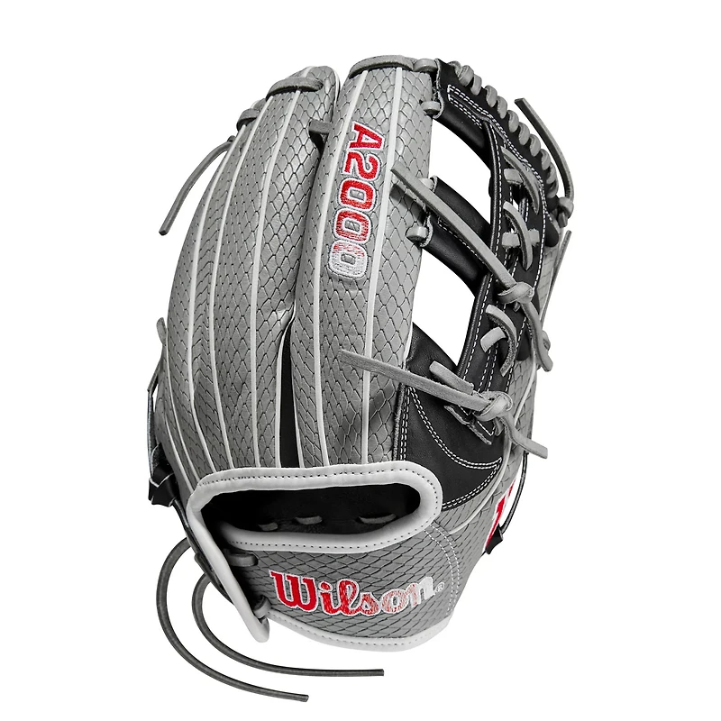 Wilson 11.75 in A2000 Fastpitch Infield Softball Glove