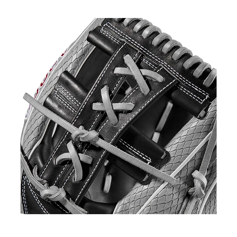 Wilson 11.75 in A2000 Fastpitch Infield Softball Glove