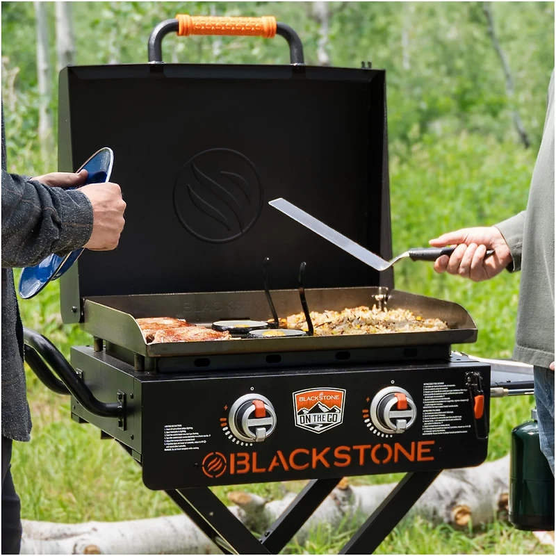 Blackstone Omnivore 22 in On-The-Go 2-Burner Griddle with Flexfold Legs