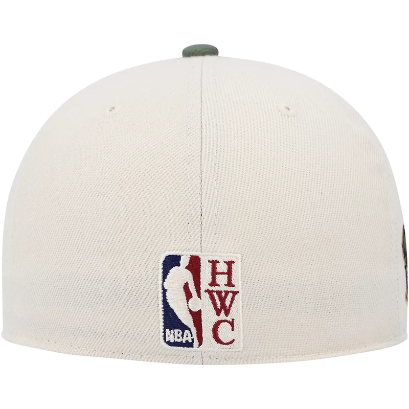 Mitchell  Ness / Chicago Bulls Hardwood Classics 1996 NBA Finals Off White Fitted Hat