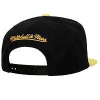Mitchell  Ness /Gold Iowa Hawkeyes 2-Tone 20 Snapback Hat
