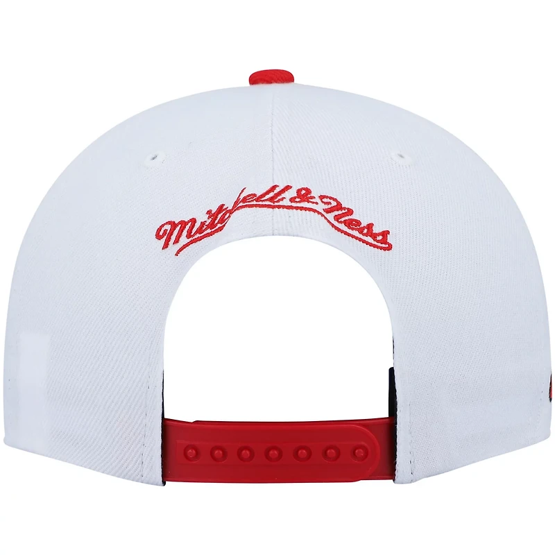 Mitchell Ness /Red Chicago Bulls Hardwood Classics Snapback Hat