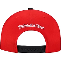 Mitchell  Ness Black Chicago Blackhawks Underarch Two-Tone Pro Crown Snapback Hat