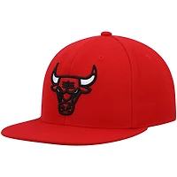 Mitchell  Ness Chicago Bulls Ground 20 Snapback Hat