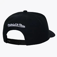 Mitchell  Ness Chicago Bulls Hardwood Classics Legendary Away Pro-Pinch Adjustable Hat