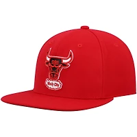 Mitchell  Ness Chicago Bulls Hardwood Classics Team Ground 20 Snapback Hat