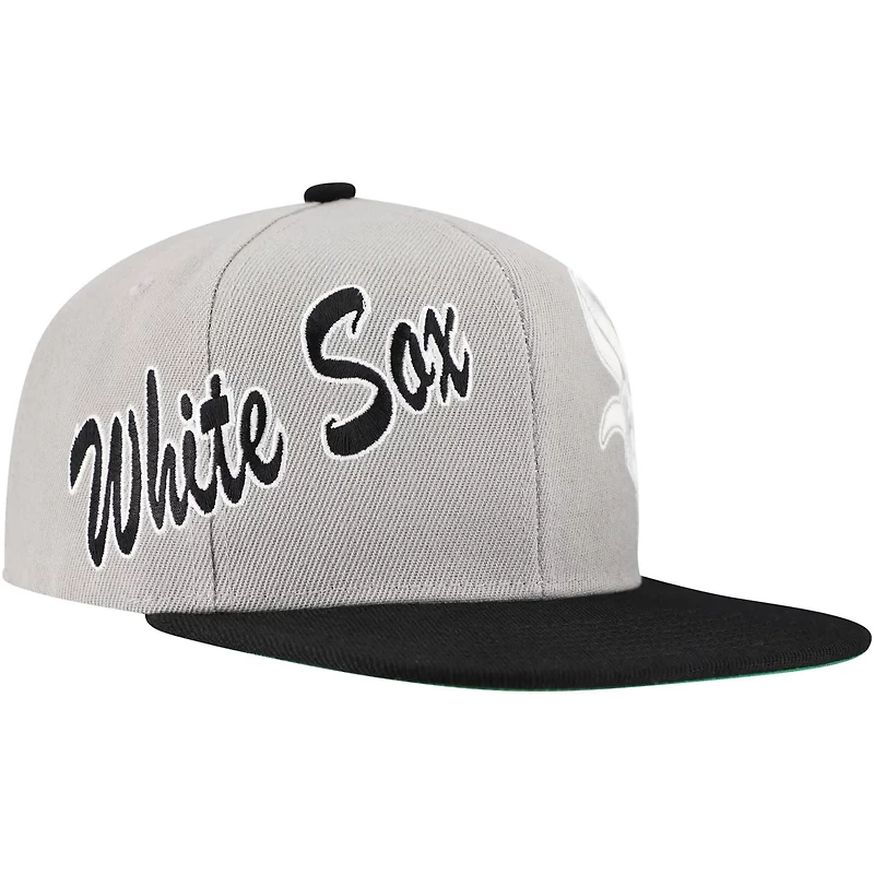 Mitchell  Ness Chicago Sox Knock Out Panel Snapback Hat