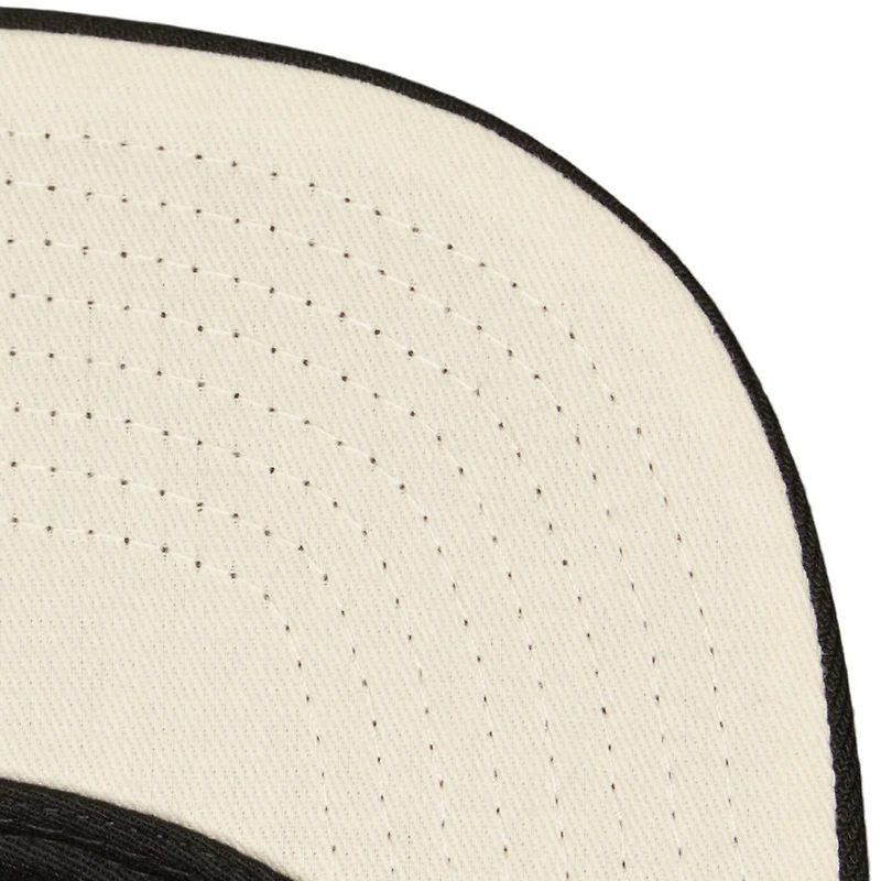 Mitchell  Ness Chicago White Sox Cooperstown Collection True Classics Snapback Hat