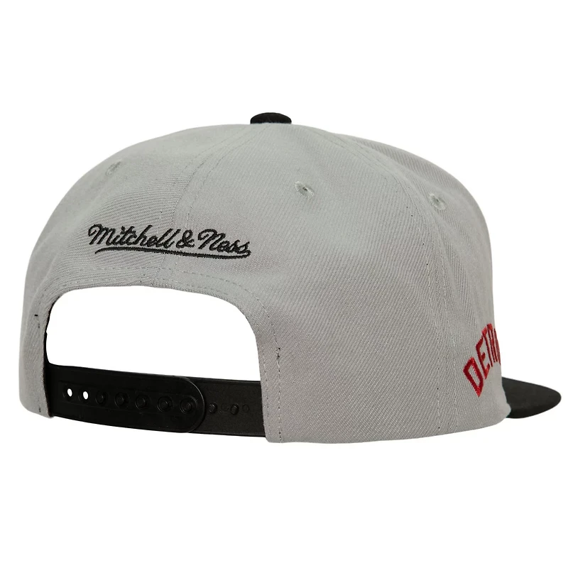 Mitchell  Ness Detroit Tigers Cooperstown Collection Away Snapback Hat