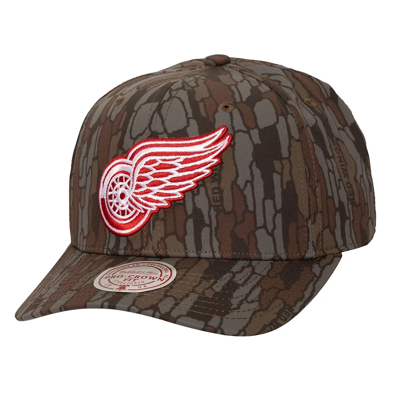 Mitchell Ness Detroit Wings Hidden Pro Crown Adjustable Hat