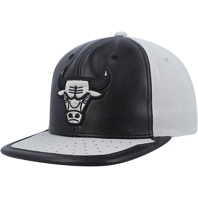 Mitchell Ness / Chicago Bulls Day One Snapback Hat