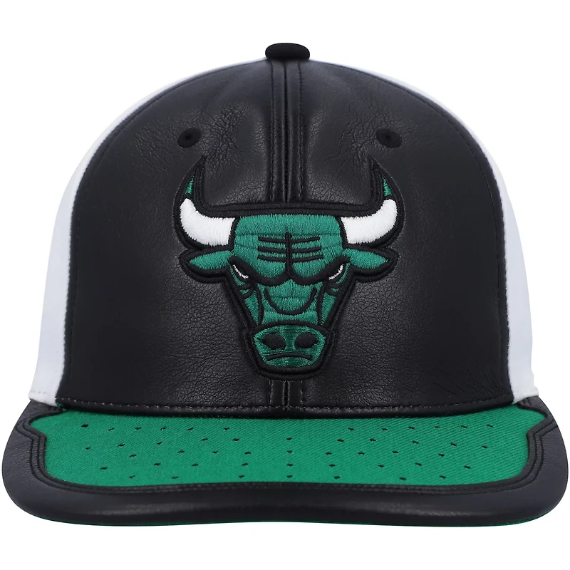 Mitchell  Ness Green Chicago Bulls Day One Snapback Hat