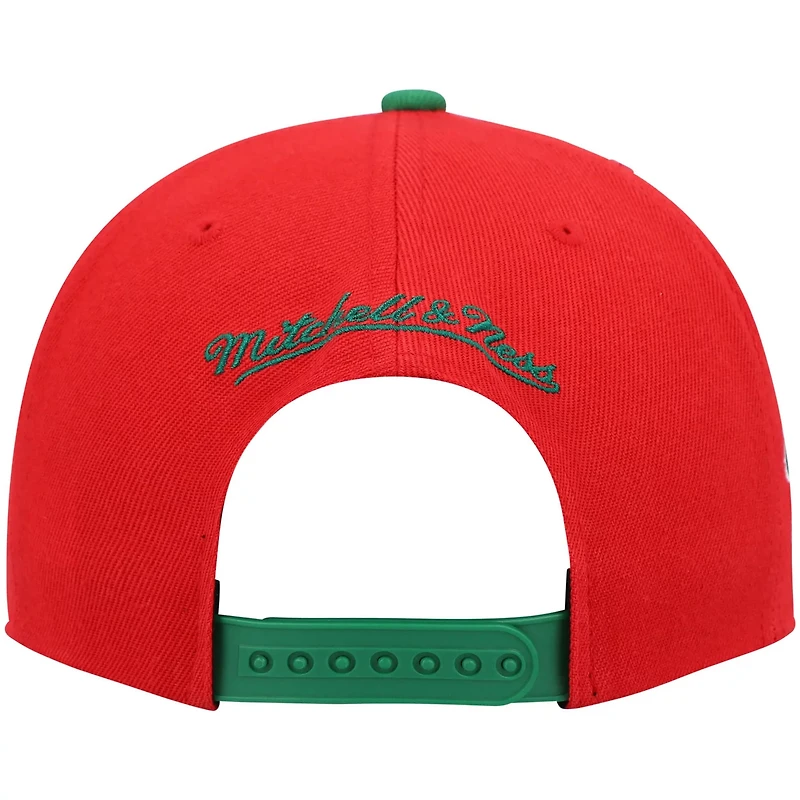 Mitchell  Ness Green Milwaukee Bucks Hardwood Classics Snapback Hat