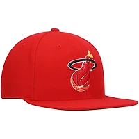 Mitchell  Ness Miami Heat Hardwood Classics Team Ground 20 Snapback Hat