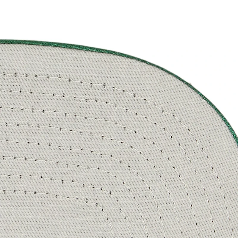 Mitchell  Ness Milwaukee Bucks Ascend Deadstock Snapback Hat