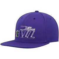 Mitchell  Ness New Orleans Jazz Hardwood Classics Team Ground 20 Snapback Hat