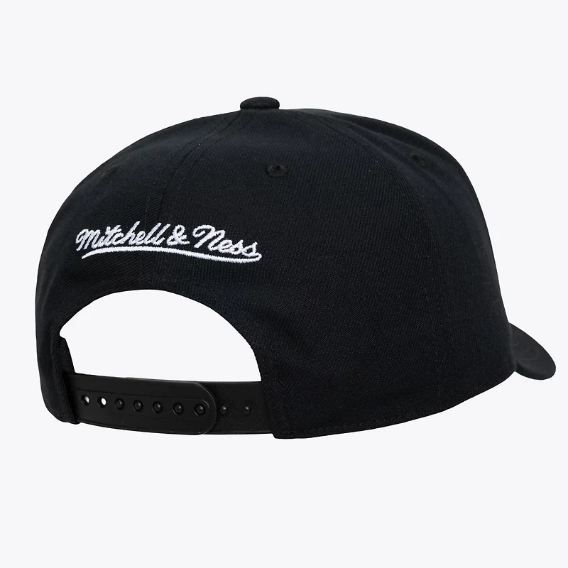 Mitchell Ness New York Knicks Apple Bite Pro Crown Snapback Hat
