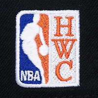 Mitchell  Ness New York Knicks Legendary Home Pro Pinch Snapback Hat